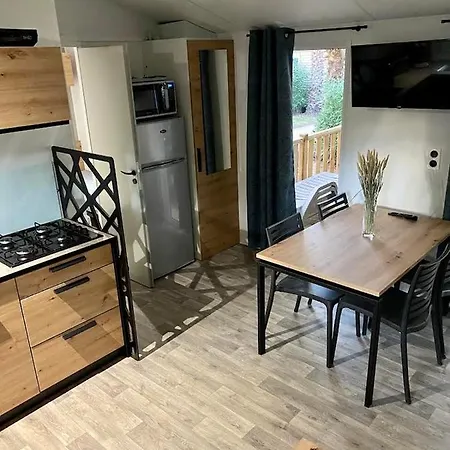 Mobil-home 3ch 34 M2 à Saint-cyprien *